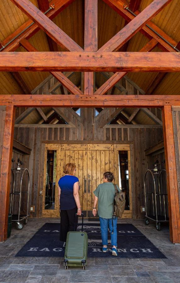 Headwaters Lodge At Eagle Ranch Resort Invermere Ngoại thất bức ảnh